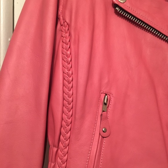 Women’s Jacket - Picture 3 of 8